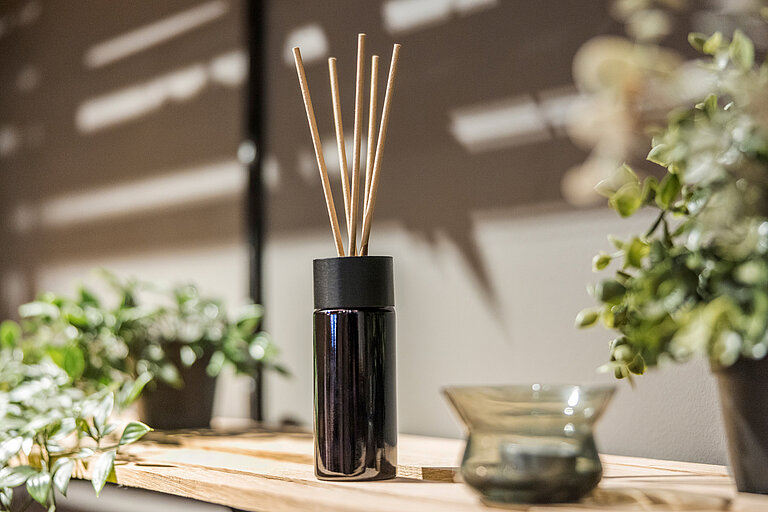 Foto: Gesco: Nahaufnahme von geschredderten blauen Kunststoffteilen